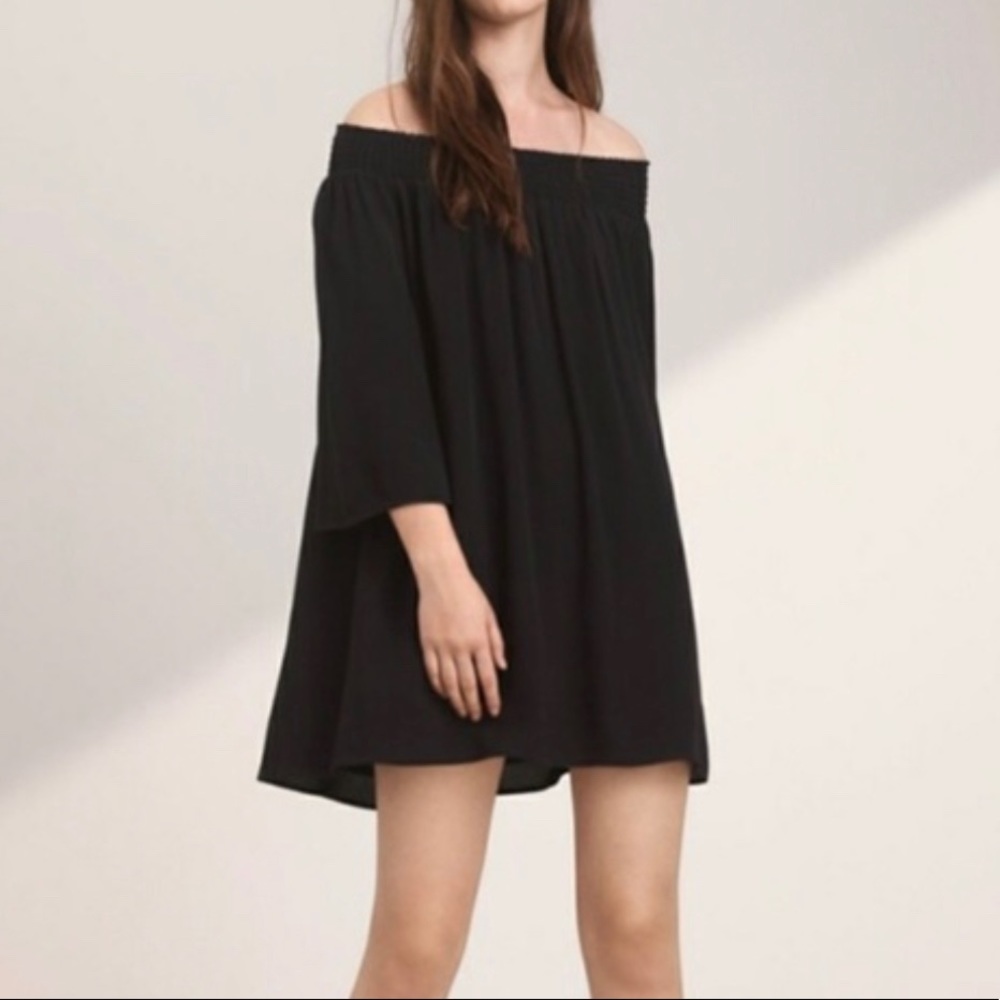 Aritzia Talula off the shoulder dress